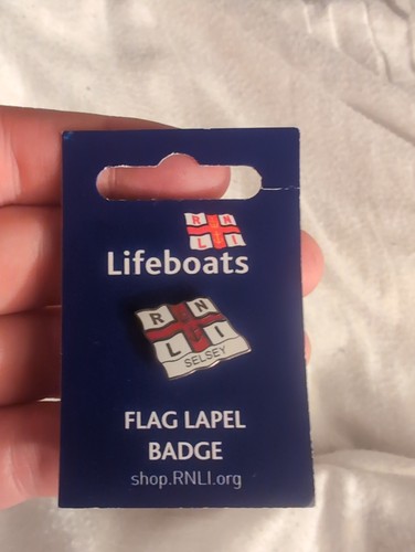 Rnli lifeboat badge selsey - badge,