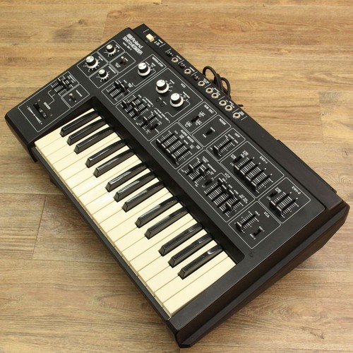 Roland analog synthesizer - roland,