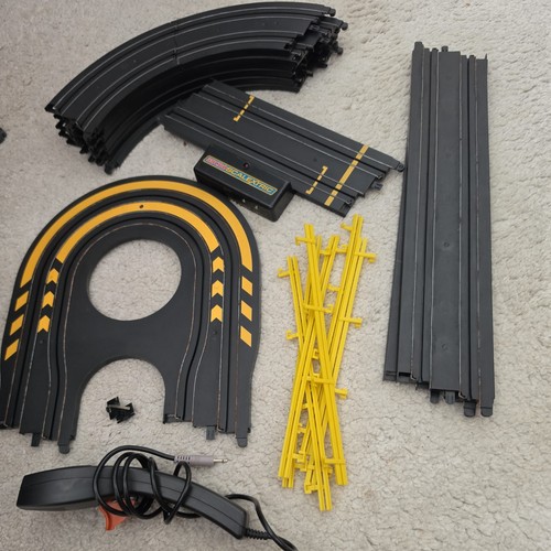 Micro scalextric track bundle - scalextric,
