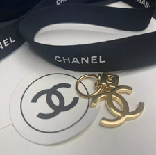 Rare (1) CHANEL Beauty 2023