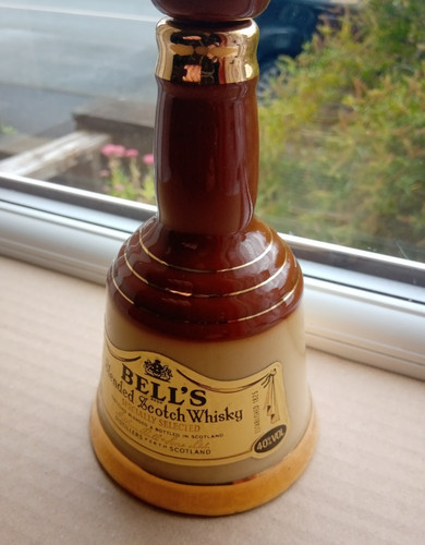 Vintage wade bell whisky - wade,