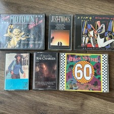 6x random Music Cassette
