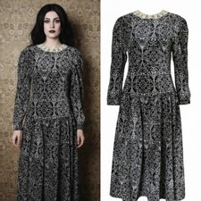 Vintage 80s Art Nouveau Velour