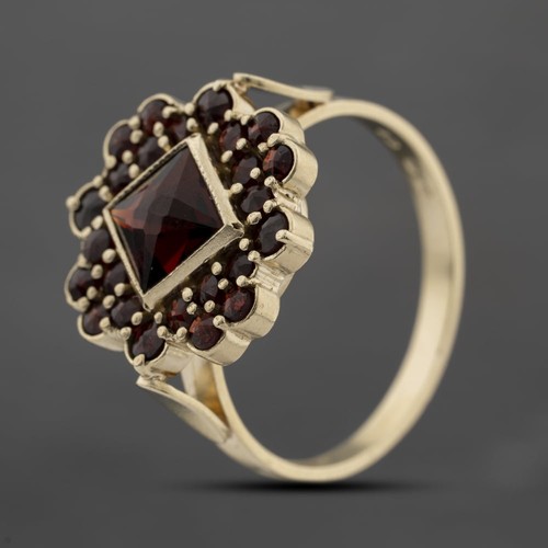 Second hand 9ct - second,