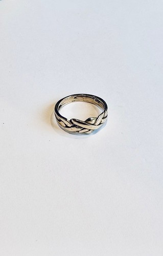 Solid 9ct yellow - yellow, gold