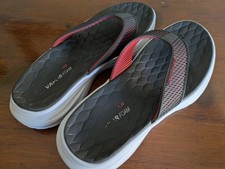 Skechers VaporFoam sandals