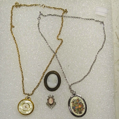 4pc mixed lot costume jewelry - 4pc,