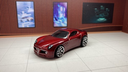 Hot wheels alfa romeo - romeo, 8c