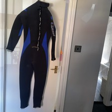 . Cressi  Comfort Ladies Full Wetsuit 5 mm size Small adult 