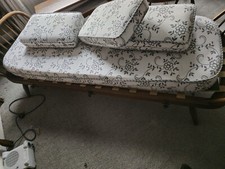 Ercol Day Bed And Chairs