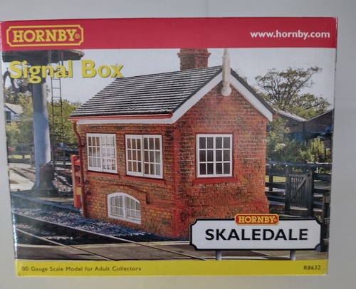 Hornby skaledale signal box - hornby,