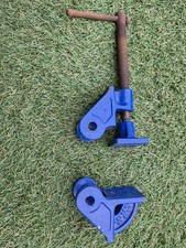 1 Pair Of Sash Clamp Heads