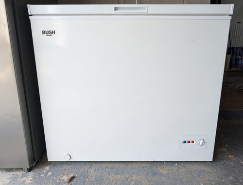 Chest freezer good clean - good,,