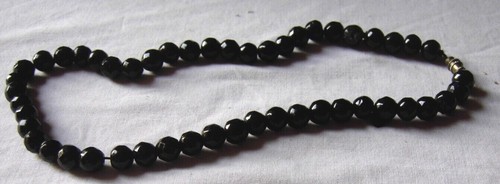 Faceted jet vintage black