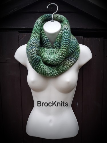 Brocknits hand knitted green - hand,