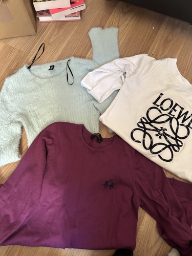 Sweater bundle size - size, small
