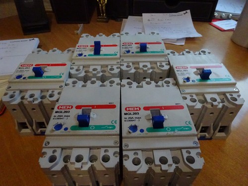 Mem mccb amp triple - amp,