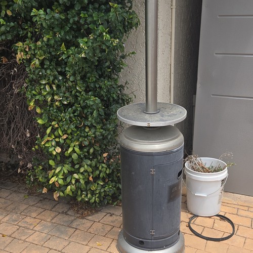 Standing outdoor patio - standing,