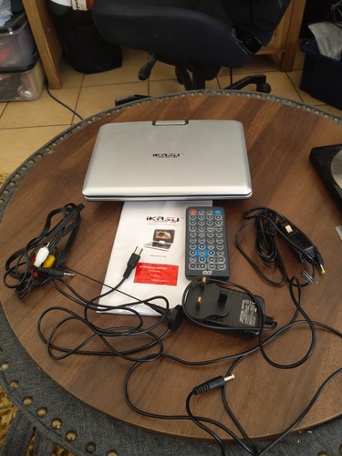 Ikasu portable dvd player - 9",