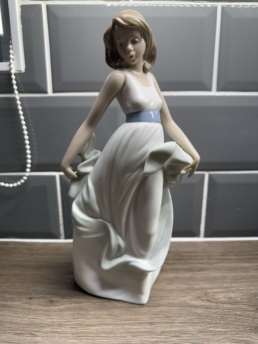 Nao lladro figurine 1343 - lladro, no
