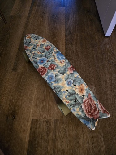 Globe 2016 grandma couch - globe, grandma's