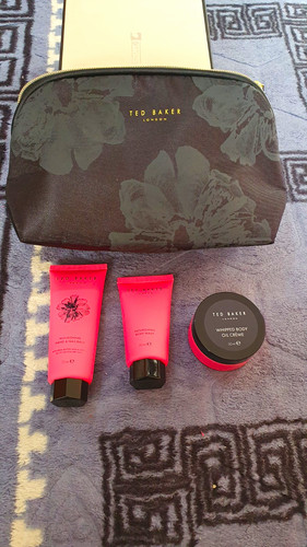 Ted baker nourishing travel - nourishing,