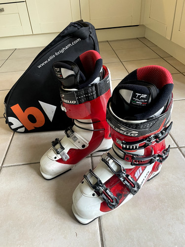Dalbello ski boots - ski,