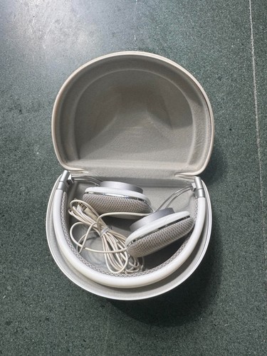 Bowers wilkins p3 on ear - &,