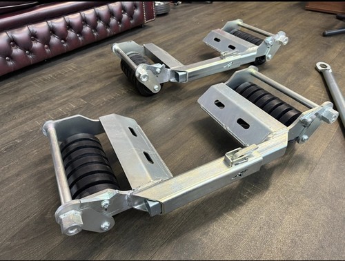 Self jacking skates - self,