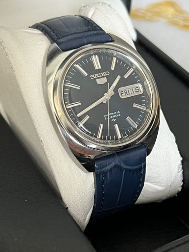 Seiko 7019 7120 - blue, dial