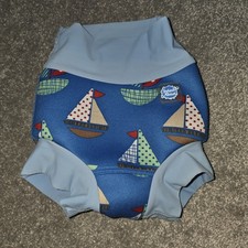 Blue Boats splash about