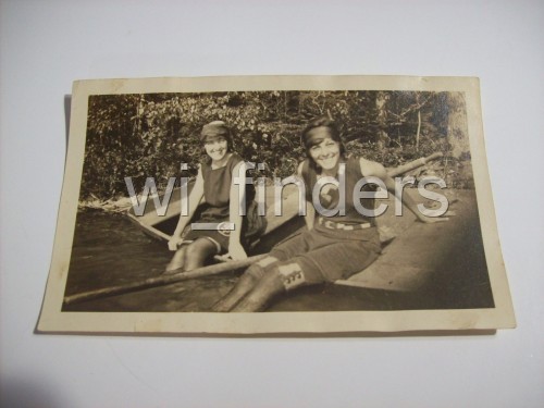 1920s pretty women bathing - 1920s,