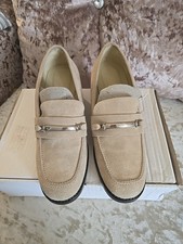 Lovely Ladies Suede Beige
