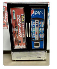 SODA VENDING MACHINES  1:18