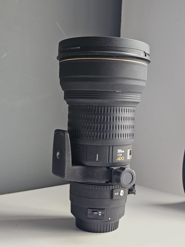 Sigma 300mm apo - 300mm, f2.8