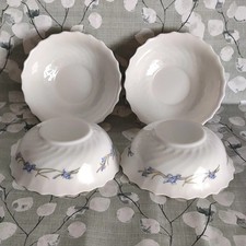 ARCOPAL - Vintage Milk Glass -