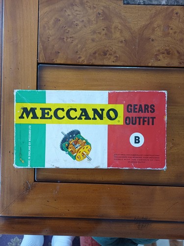 Meccano gears outfit good - outfit,