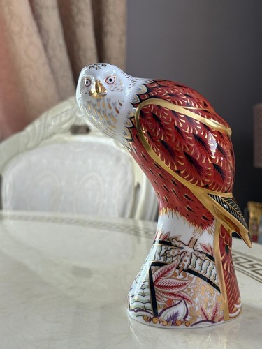 Royal crown derby red - crown,