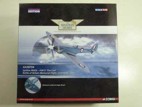 Corgi aa38704 spitfire xix - spitfire, pr.xix