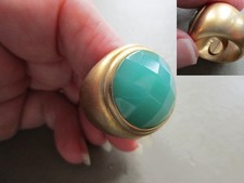 PRETTY VINTAGE LUCAS JACK BRUSHED GOLD PTD TURQUOISE RESIN STATEMENT CHUNKY RING