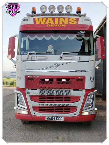 Universal truck windscreen