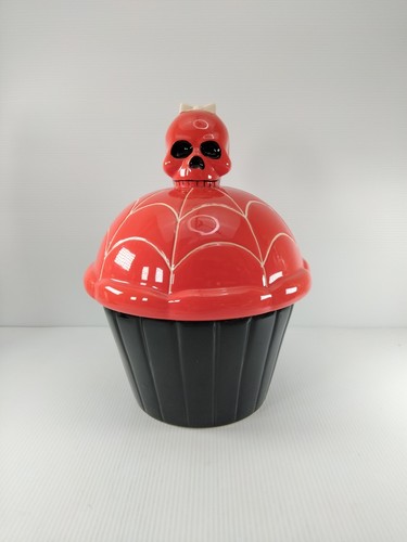 Sourpuss skull and - skull,