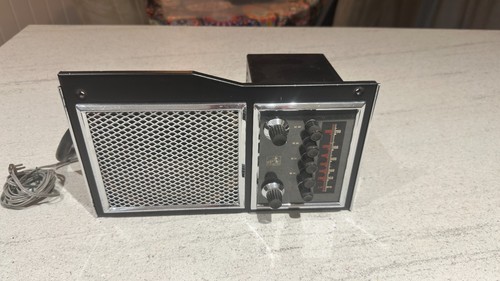 Vintage car radio - ,