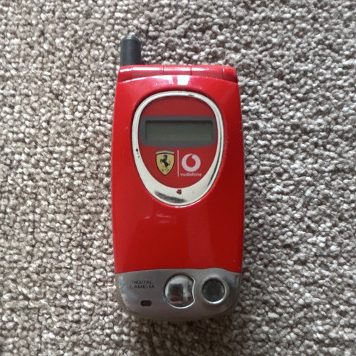 Vodafone sharp gx25 ferrari - sharp,