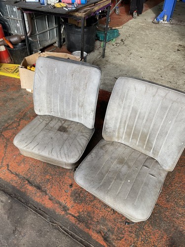 Volkswagen bay seats - t2,