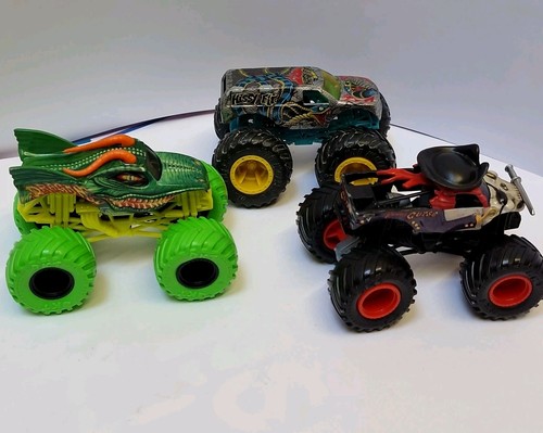 Hot wheels monster jam trucks - hot,