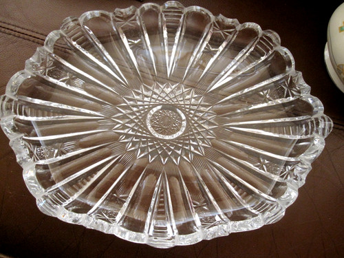 Beautiful large cut glass - beautiful,,