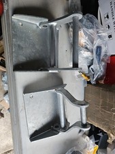 HDG SEAT MOUNTING PUMA  2ND ROW SEATS LR DEFENDER  110 DOUBLE CAB