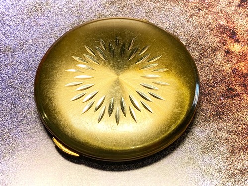 Gold tone star kigu - gold,