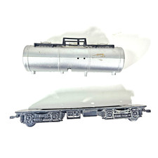 Gauge silver tanker - car, body